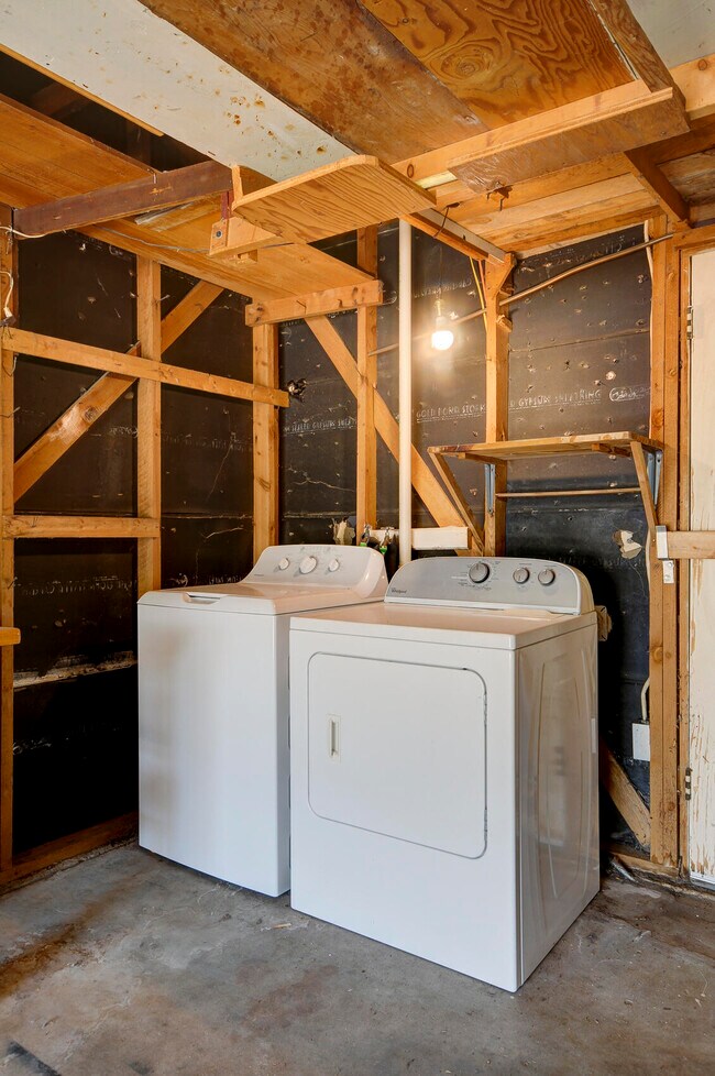 Building Photo - 3521 Smith Ave SE