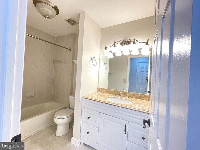 Building Photo - 5804 Inman Park Cir