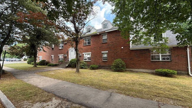 Building Photo - 1 Green Street
