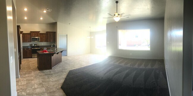 Building Photo - Beautiful Like New 4 bedroom home in Washington Fields!