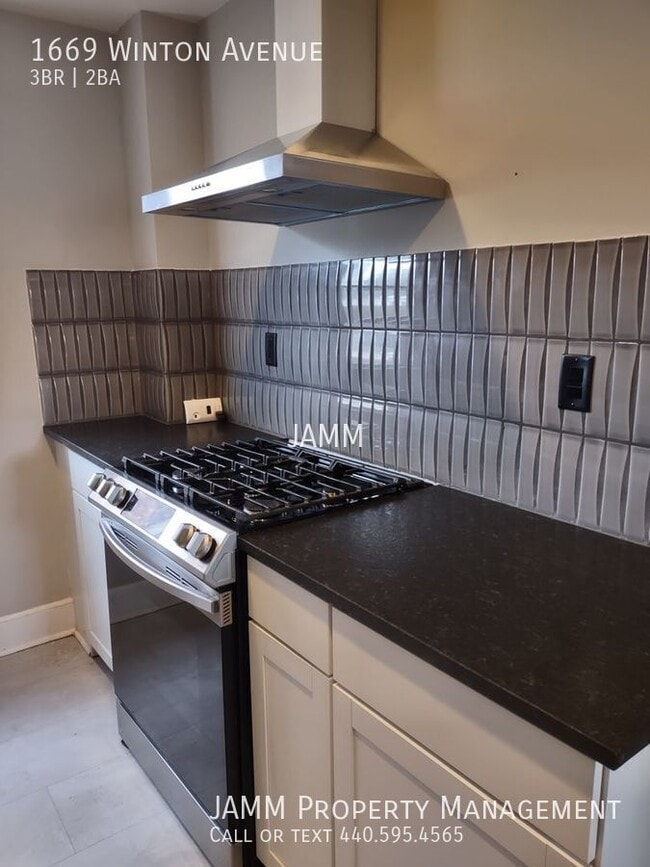 Building Photo - 1669 Winton Ave