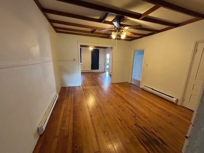 Building Photo - $1050 Middletown 2 bedroom for rent