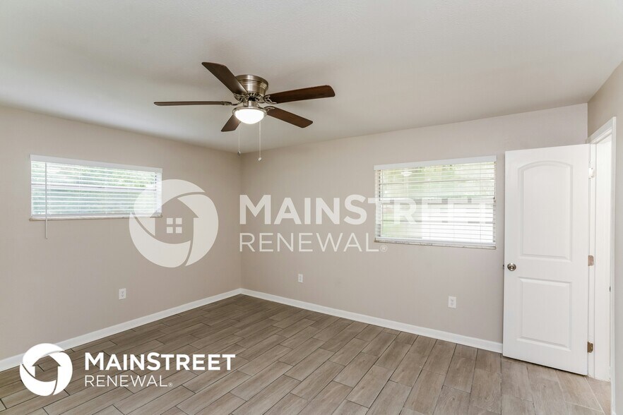 Building Photo - 1010 N Bracewell Dr