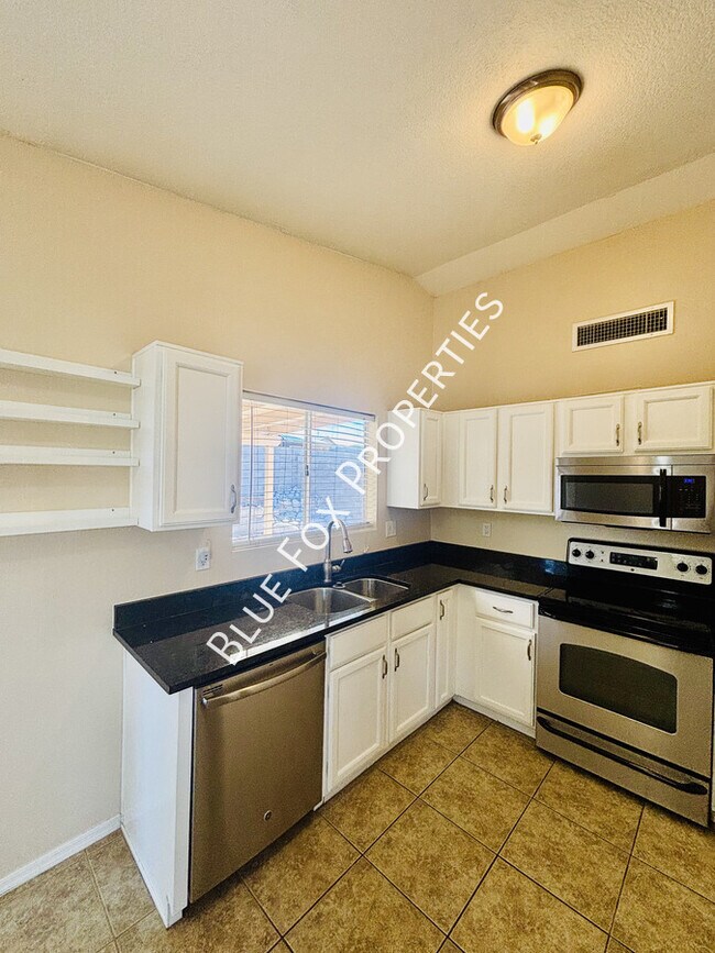 Building Photo - 4775 S Wild Rose Dr