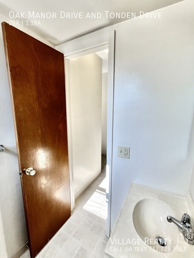 Building Photo - 188 Oak Manor Dr