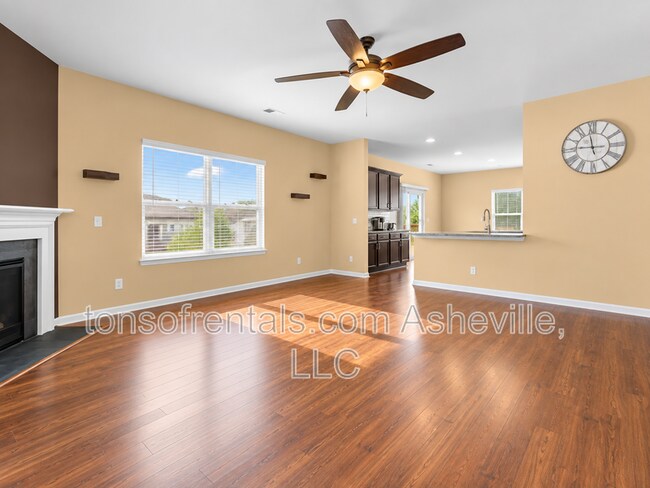 Building Photo - 141 Wheatfield Rd