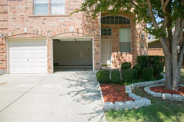 Building Photo - 511 Poplar Ln