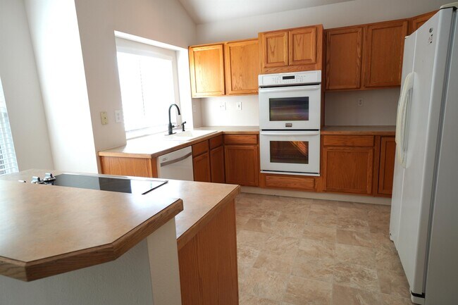 Building Photo - 7527 W Lamplighter St