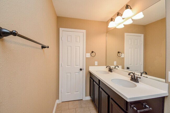 Building Photo - 26406 Harmony Mill Ct