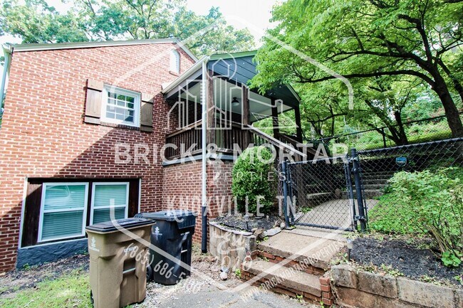 Building Photo - 503 Busbee Rd