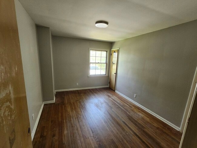 Building Photo - 18314 Chagrin Blvd