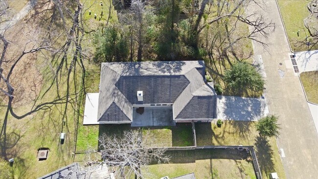 Building Photo - 3411 Country Club Blvd