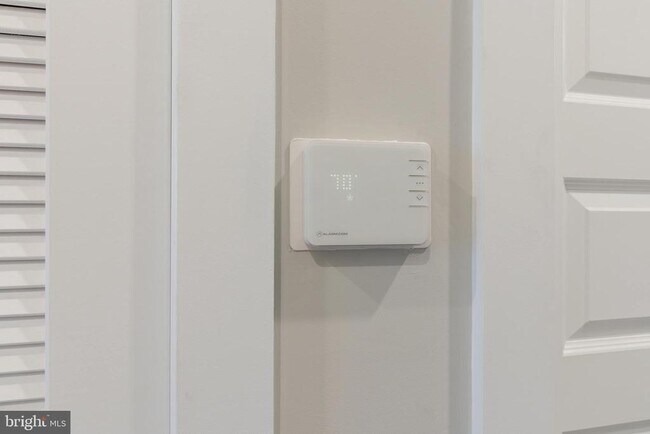 Building Photo - 139 W Huntingdon St