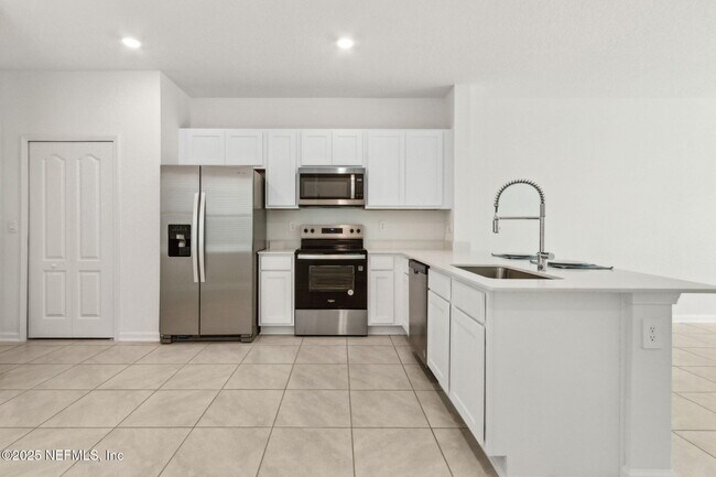 Building Photo - 64 Playa De Luna Ln