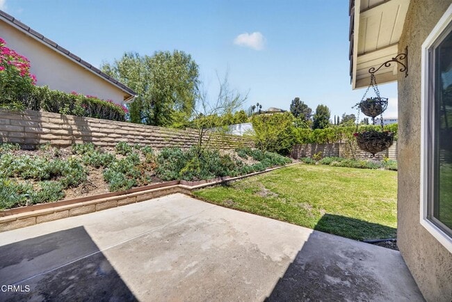 Building Photo - 1502 Briarglen Ave