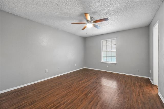 Building Photo - 3034 Tudor Ln