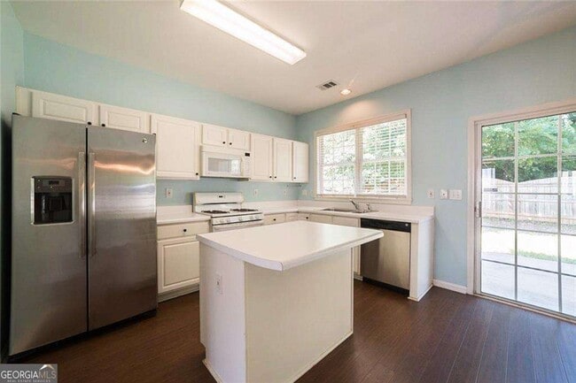 Building Photo - 3495 Ridgefair Dr