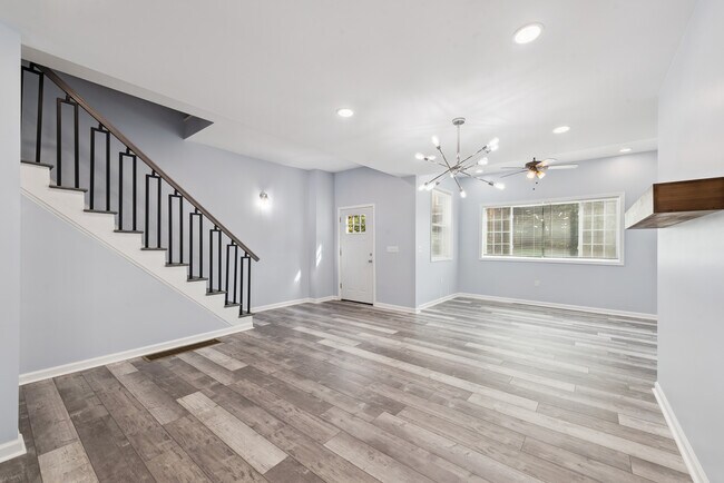 Building Photo - 305 N Graham**