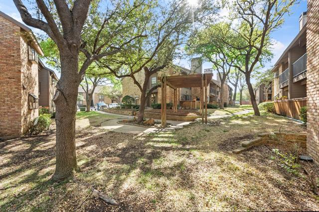 Building Photo - 15221 Berry Trail