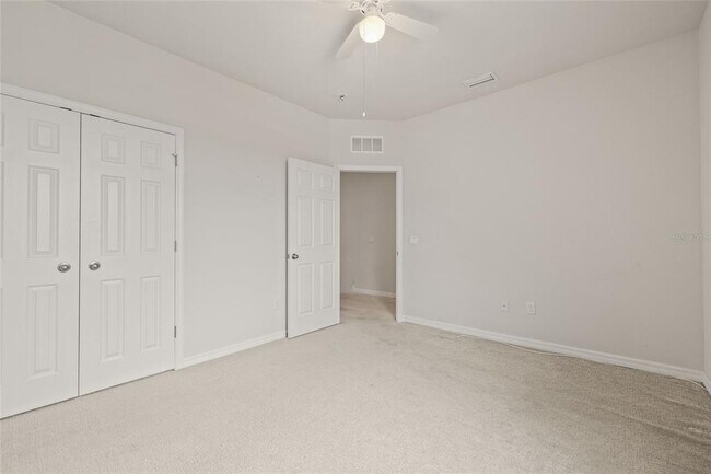 Building Photo - 1950 Lake Ridge Blvd