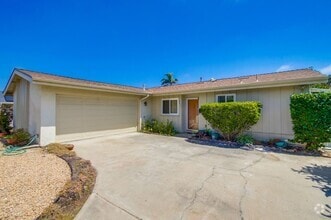 Building Photo - Charming 3 Bedroom Home in Serra Mesa