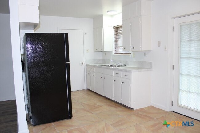 Building Photo - 1009 S 29th St