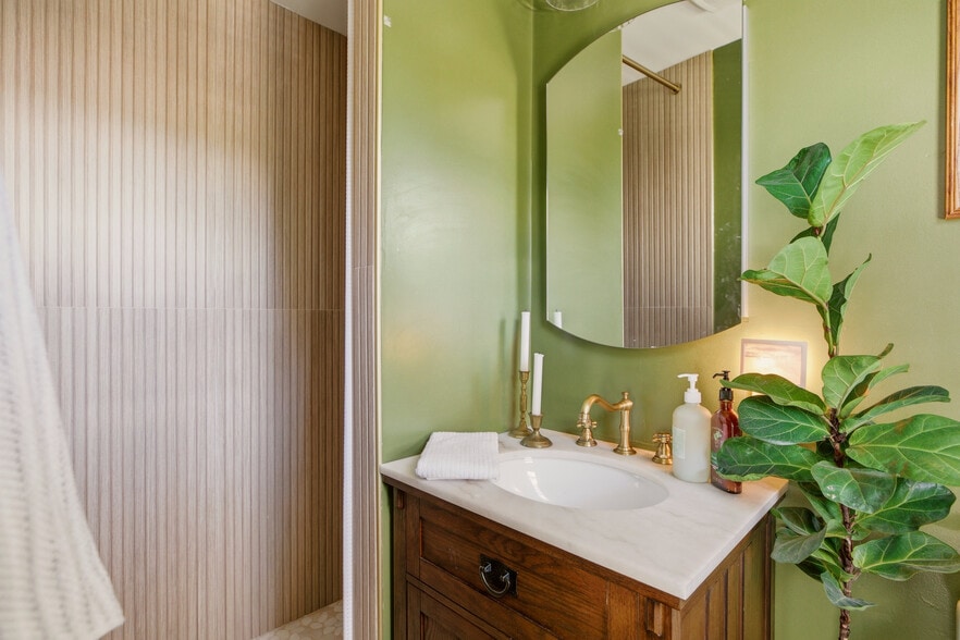 Master bath - 51 Pleasant St
