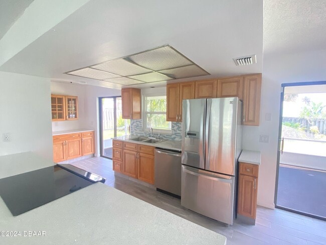 Building Photo - 12 Ocean Crest Dr