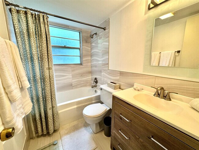 Building Photo - 120 Tilford F