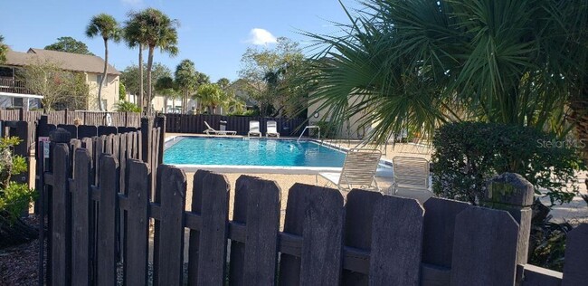 Building Photo - 1 bed 1 bath condo close to downtown Sarasota