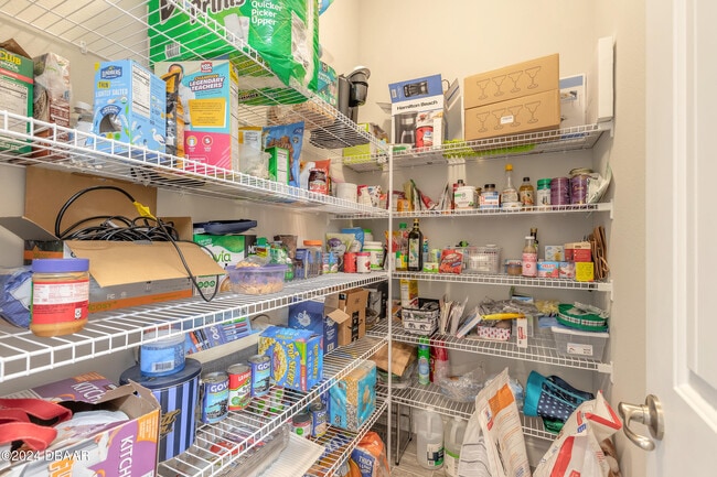 Building Photo - 205 Cyan Ave