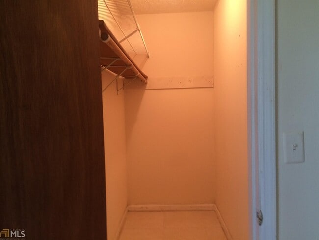 Building Photo - 10283 Richfield Ct