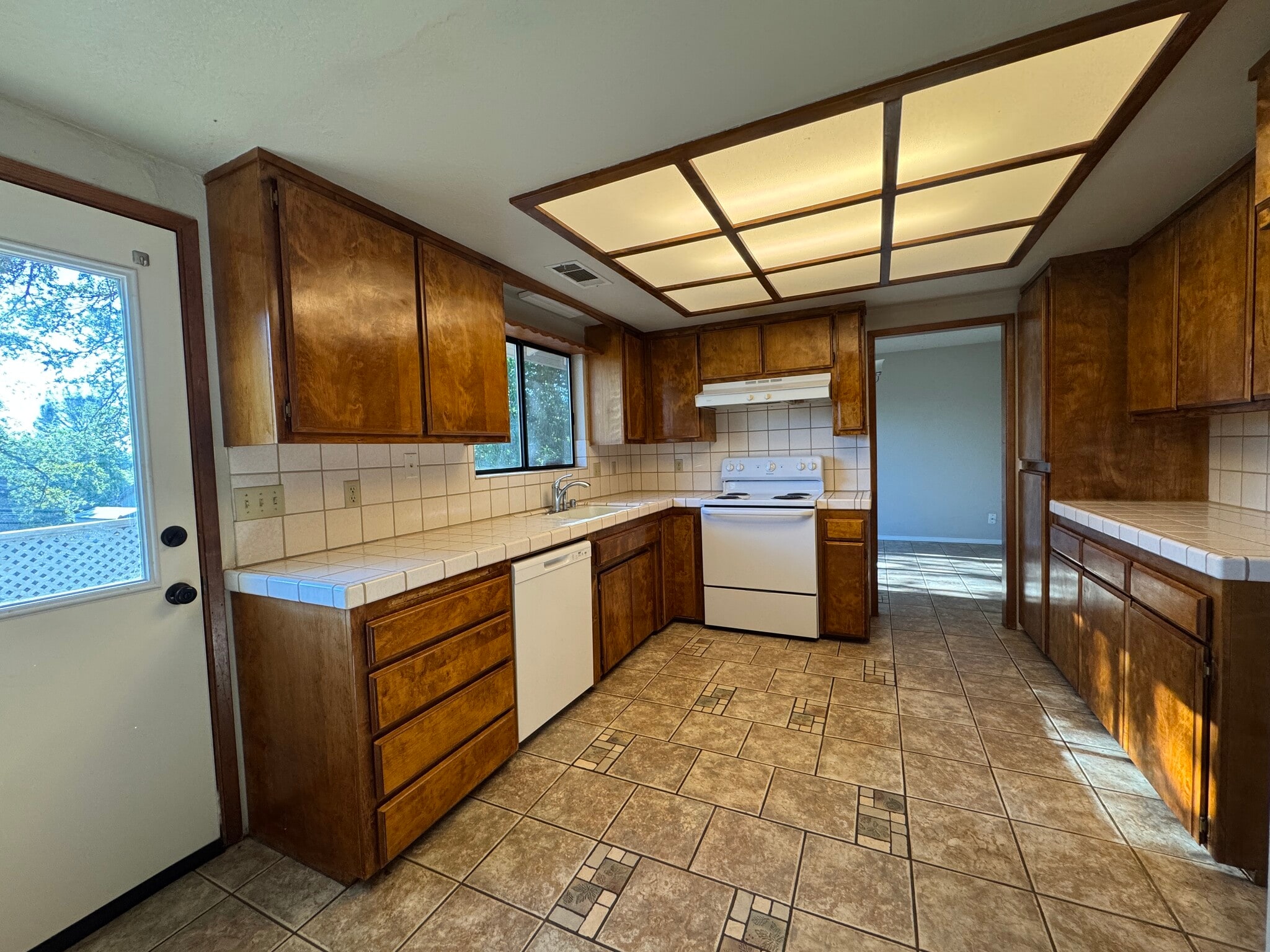 Building Photo - 2672 Sanford Ct