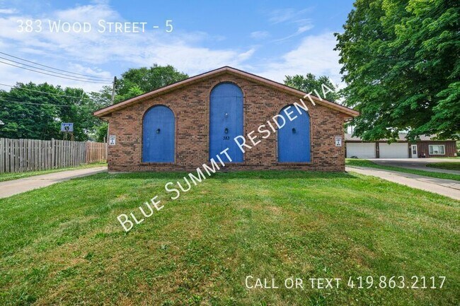 Building Photo - 383 Wood St