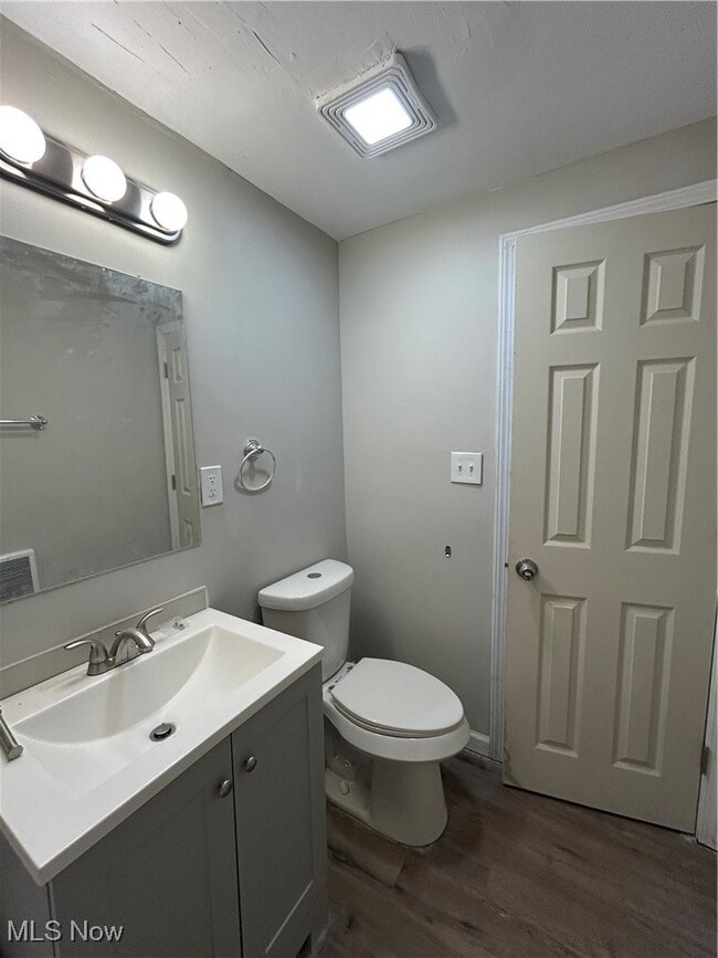 Building Photo - 10726 Garfield Ave