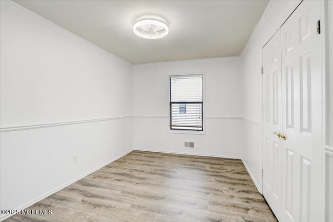 Building Photo - 12 Lone Star Ln