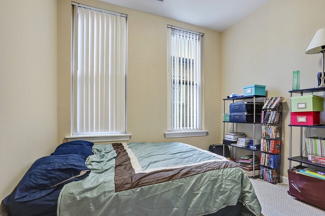 Building Photo - Beautiful 2BD/2BTH Apartment on Lawrence  ...