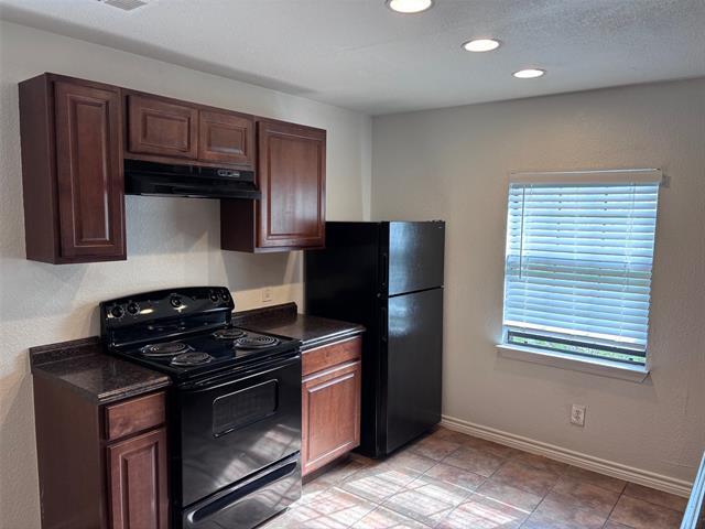 Building Photo - 5003 Bryan St