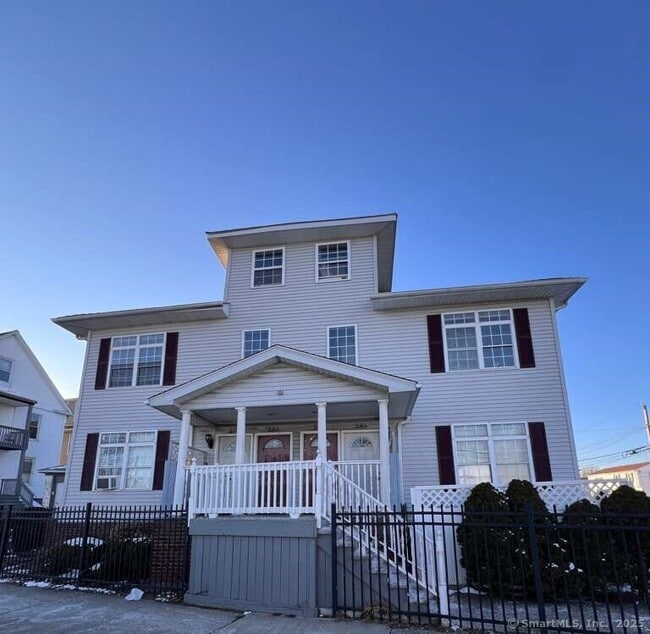 Primary Photo - 283 Waterview Ave