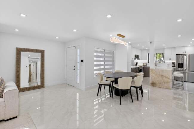 Building Photo - 15322 Strathearn Dr