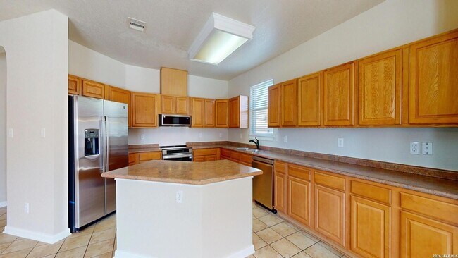 Building Photo - 101 Springtree Cliff