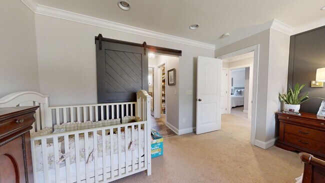 Building Photo - Gorgeous and updated home in Heart of Auburn