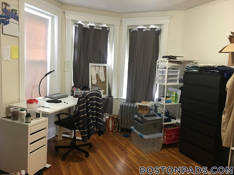 Building Photo - 1191 Boylston St