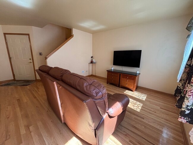 Building Photo - 2105 S Tan Ct