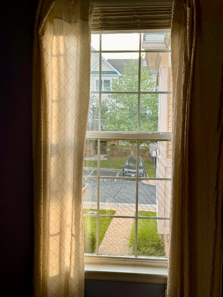 Building Photo - 43825 Hickory Corner Terrace