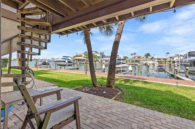 Building Photo - 220 Skiff Point