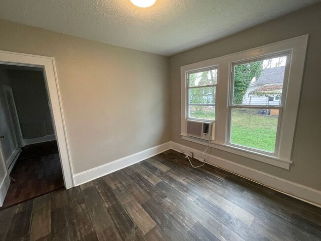 Building Photo - SH341-319 Clegg