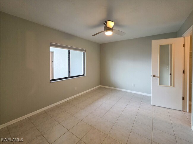 Building Photo - 4371 Bay Beach Ln