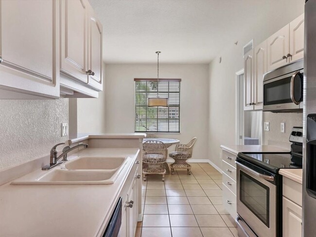 Building Photo - 150 L Pavia Blvd