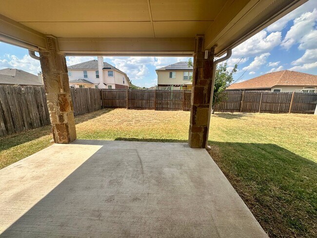 Building Photo - 9917 Desperado Dr